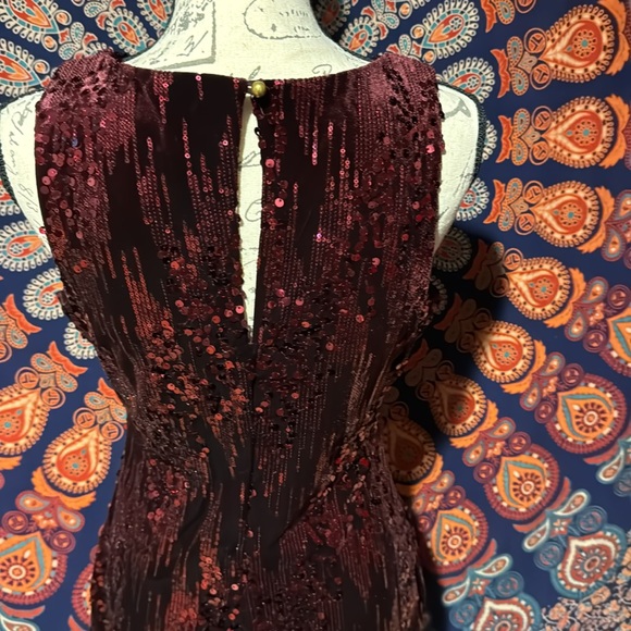 Party dress - WINE COLOR SEQUIN & velvet MINI DRESS - Picture 8 of 8